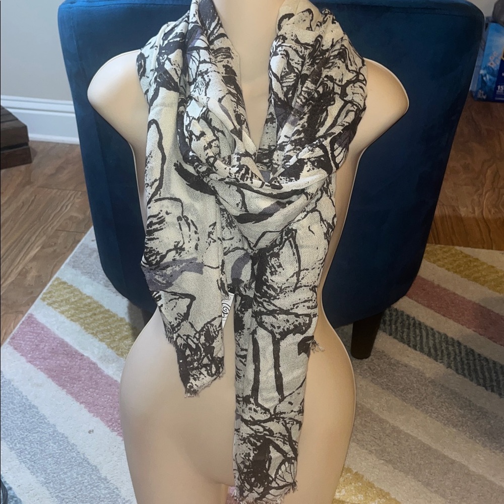 Tivoli Black and White Merino Wool Scarf
